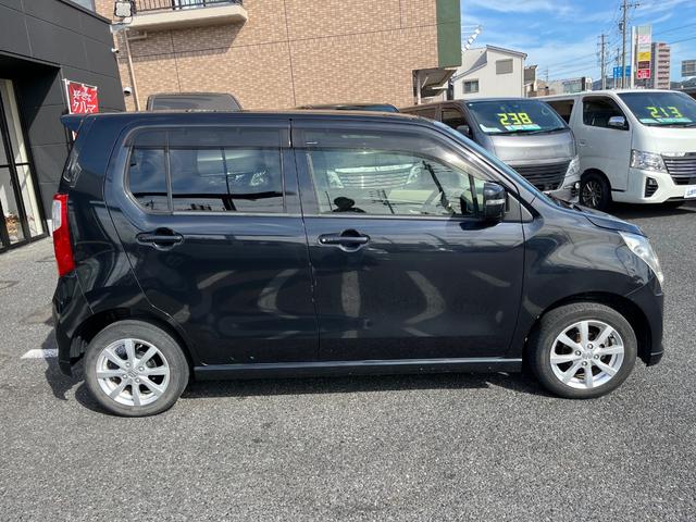 ワゴンR FXリミテッド 純正CDデッキ ラジオAM/FM AUX エンジンプッシュスタート スマートキー 電動格納ミラー アイドリングストップ 純正14AW ライトレベライザー オートエアコン ベンチシート(9枚目)