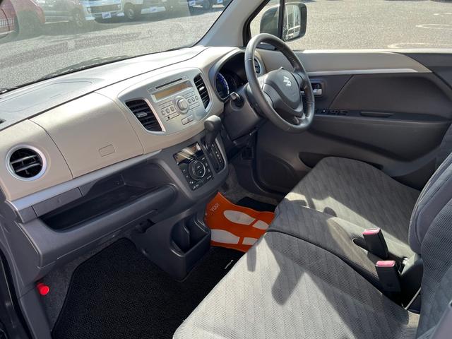 ワゴンR FXリミテッド 純正CDデッキ ラジオAM/FM AUX エンジンプッシュスタート スマートキー 電動格納ミラー アイドリングストップ 純正14AW ライトレベライザー オートエアコン ベンチシート(66枚目)