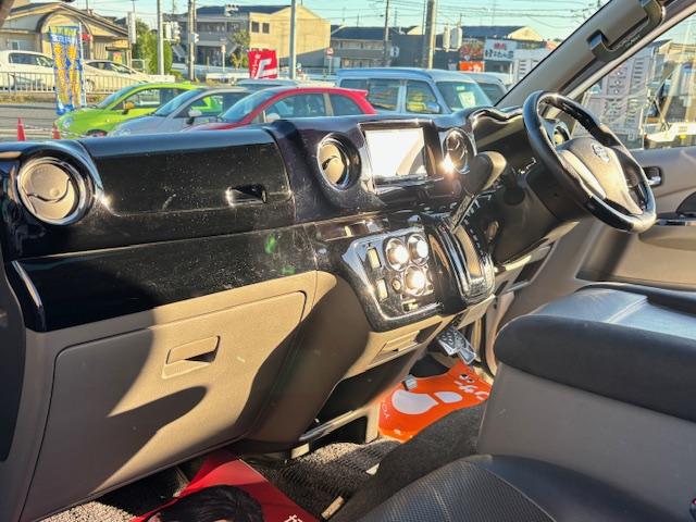 NV350キャラバンバン ロングライダープレミアムGX インテリアパッケージ 両側スライドドア 社外アルミ ホワイトレタータイヤ ローダウン HIDヘッドライト LEDフォグ 社外ナビ 地デジ バックカメラ ドラレコ ETC リアクーラー リアヒーター(41枚目)