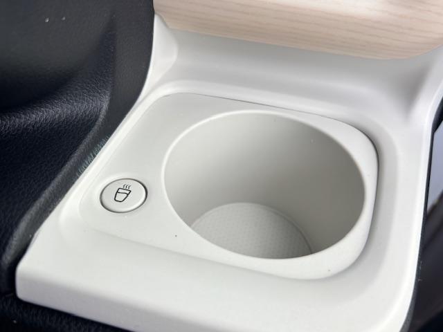 ムーヴキャンバス ストライプスＧ　アイドリングストップ　衝突被害軽減システム　ＬＥＤヘッドライト　ディスプレイオーディオ　バックカメラ　ＥＴＣ　ドラレコ　ワイヤレス充電　電動パーキングブレーキ　オートエアコン　シートヒーター（65枚目）