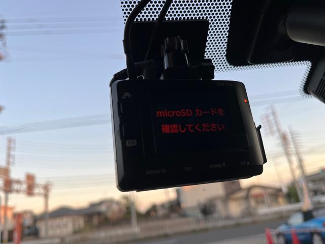 ＣＴ ＣＴ２００ｈ　Ｆスポーツ　純正ＨＤＤナビ　フルセグＴＶ　バックカメラ　ドラレコ前後　ＥＴＣ　純正１７ＡＷ　ＨＩＤライト　オートエアコン　シートヒーター　クルコン　パドルシフト　プッシュスタート　スマートキー　１２ヶ月保証付き（20枚目）