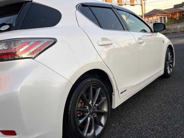 ＣＴ ＣＴ２００ｈ　Ｆスポーツ　純正ＨＤＤナビ　フルセグＴＶ　バックカメラ　ドラレコ前後　ＥＴＣ　純正１７ＡＷ　ＨＩＤライト　オートエアコン　シートヒーター　クルコン　パドルシフト　プッシュスタート　スマートキー　１２ヶ月保証付き（33枚目）