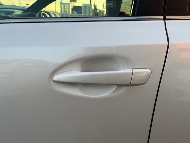 ＣＴ ＣＴ２００ｈ　Ｆスポーツ　純正ＨＤＤナビ　フルセグＴＶ　バックカメラ　ドラレコ前後　ＥＴＣ　純正１７ＡＷ　ＨＩＤライト　オートエアコン　シートヒーター　クルコン　パドルシフト　プッシュスタート　スマートキー　１２ヶ月保証付き（43枚目）