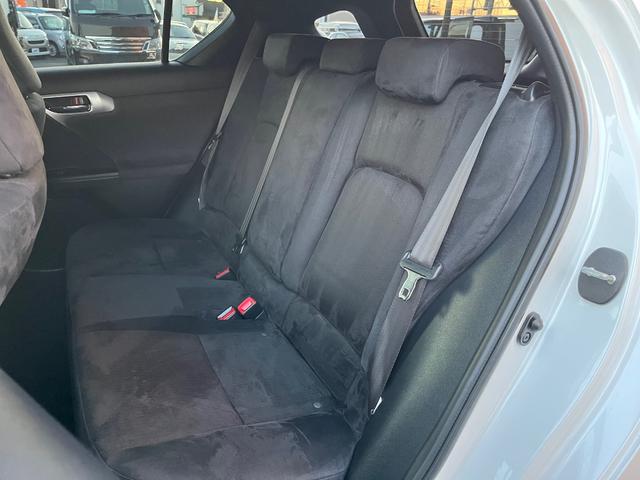 ＣＴ ＣＴ２００ｈ　Ｆスポーツ　純正ＨＤＤナビ　フルセグＴＶ　バックカメラ　ドラレコ前後　ＥＴＣ　純正１７ＡＷ　ＨＩＤライト　オートエアコン　シートヒーター　クルコン　パドルシフト　プッシュスタート　スマートキー　１２ヶ月保証付き（78枚目）