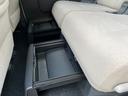 リアシート下収納ボックス