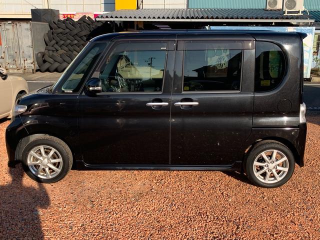 タント カスタムＸ　／ＨＩＤ／フロントフォグ／フルオートエアコン／ＣＤ　ＤＶＤ　Ｂｌｕｅｔｏｏｔｈ対応フルセグＴＶ付　ナビ／ＵＶカットガラス　プライバシーガラス／本革巻きステアリング／フロント　リア　ルーフスポイラ―（11枚目）