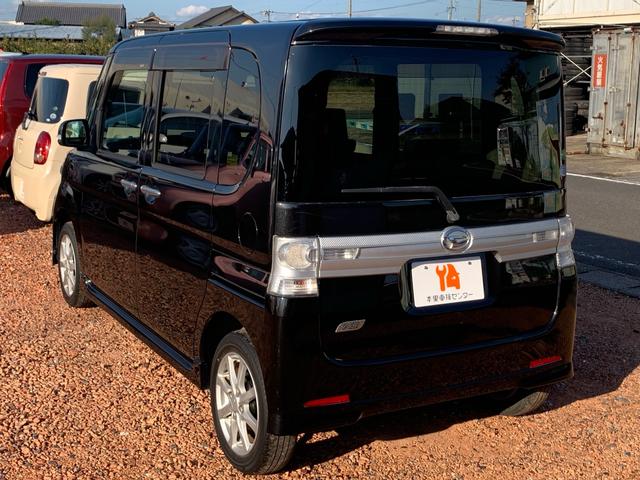 タント カスタムＸ　／ＨＩＤ／フロントフォグ／フルオートエアコン／ＣＤ　ＤＶＤ　Ｂｌｕｅｔｏｏｔｈ対応フルセグＴＶ付　ナビ／ＵＶカットガラス　プライバシーガラス／本革巻きステアリング／フロント　リア　ルーフスポイラ―（12枚目）