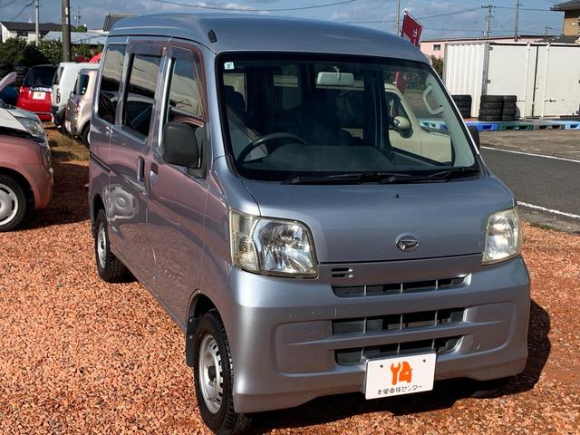 ハイゼットカーゴ 　／キーレスエントリー／サウンド（カセット＆ＭＤ）ＡＭ／ＦＭラジオ／ＵＶカットガラス　プライバシーガラス／マニュアル　エアコン／フルフラットシート／運転席　助手席エアバック（7枚目）