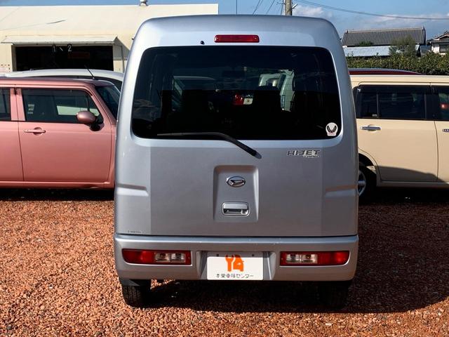 ハイゼットカーゴ 　／キーレスエントリー／サウンド（カセット＆ＭＤ）ＡＭ／ＦＭラジオ／ＵＶカットガラス　プライバシーガラス／マニュアル　エアコン／フルフラットシート／運転席　助手席エアバック（14枚目）
