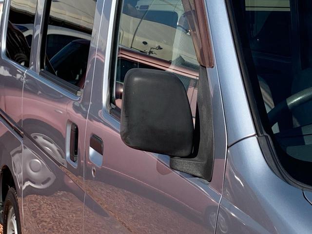 ハイゼットカーゴ 　／キーレスエントリー／サウンド（カセット＆ＭＤ）ＡＭ／ＦＭラジオ／ＵＶカットガラス　プライバシーガラス／マニュアル　エアコン／フルフラットシート／運転席　助手席エアバック（18枚目）