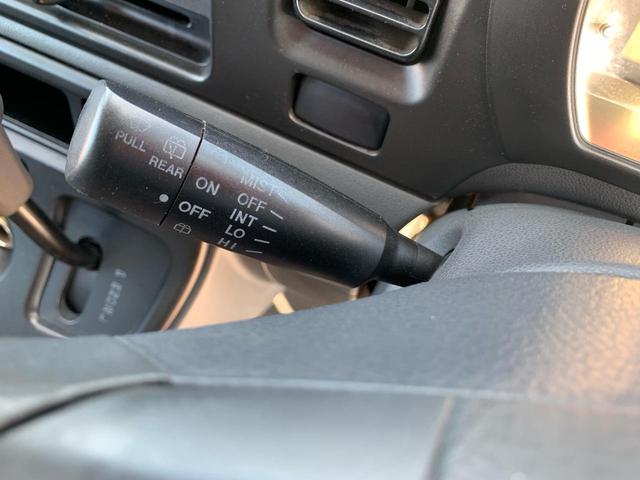 ハイゼットカーゴ 　／キーレスエントリー／サウンド（カセット＆ＭＤ）ＡＭ／ＦＭラジオ／ＵＶカットガラス　プライバシーガラス／マニュアル　エアコン／フルフラットシート／運転席　助手席エアバック（21枚目）