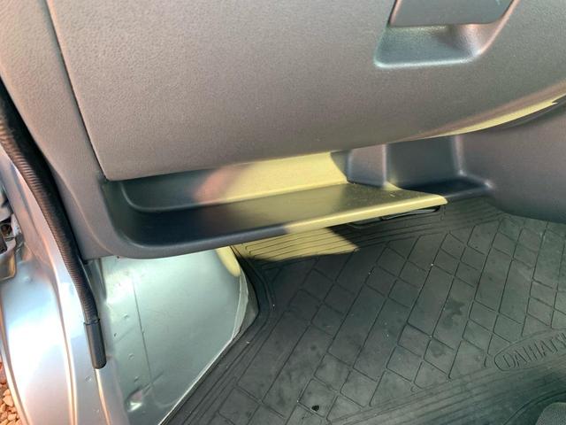 ハイゼットカーゴ 　／キーレスエントリー／サウンド（カセット＆ＭＤ）ＡＭ／ＦＭラジオ／ＵＶカットガラス　プライバシーガラス／マニュアル　エアコン／フルフラットシート／運転席　助手席エアバック（40枚目）