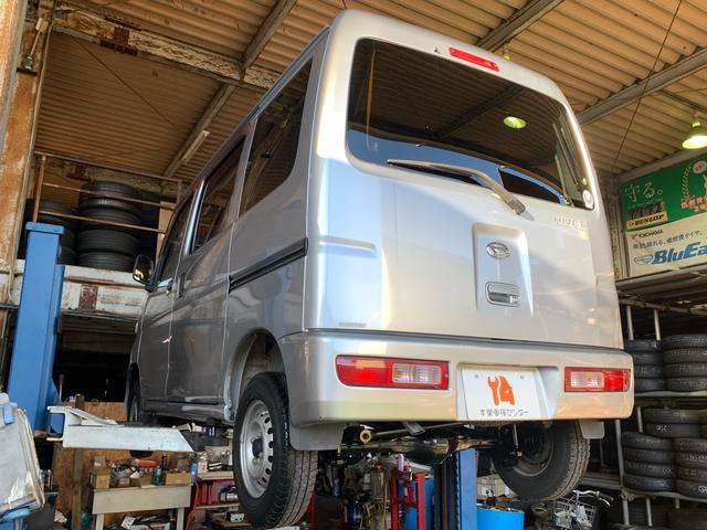 ハイゼットカーゴ 　／キーレスエントリー／サウンド（カセット＆ＭＤ）ＡＭ／ＦＭラジオ／ＵＶカットガラス　プライバシーガラス／マニュアル　エアコン／フルフラットシート／運転席　助手席エアバック（57枚目）