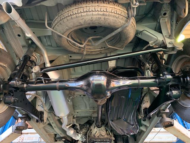 ハイゼットカーゴ 　／キーレスエントリー／サウンド（カセット＆ＭＤ）ＡＭ／ＦＭラジオ／ＵＶカットガラス　プライバシーガラス／マニュアル　エアコン／フルフラットシート／運転席　助手席エアバック（62枚目）