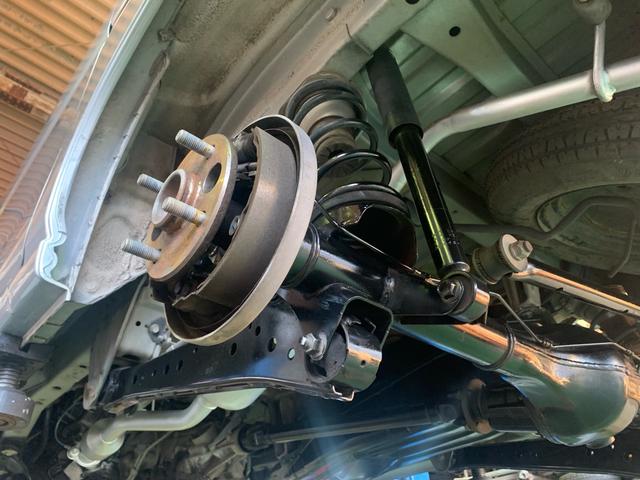 ハイゼットカーゴ 　／キーレスエントリー／サウンド（カセット＆ＭＤ）ＡＭ／ＦＭラジオ／ＵＶカットガラス　プライバシーガラス／マニュアル　エアコン／フルフラットシート／運転席　助手席エアバック（71枚目）