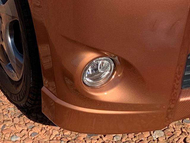 ムーヴ 　／１５インチアルミホイール／フルオートエアコン／バックカメラ／ＣＤ　ＦＭ　ＡＭ　ワンセグＴＶ付ナビ／ＨＩＤ／プッシュスタート　スマートキー／アイドリングストップ／フロント　リアルーフスポイラ―（19枚目）