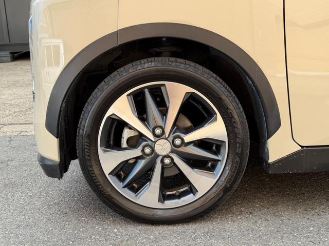 ｅＫクロススペース Ｔ　Ｔ（４名）　ハイブリッド　純正ナビ　アラウンドビューカメラ　デジタルインナーミラー　インテリジェントキー　シートヒーター　地デジＴＶ　Ｂｌｕｅｔｏｏｔｈオーディオ　両側パワスラ　ＥＴＣ　ドラレコ（9枚目）