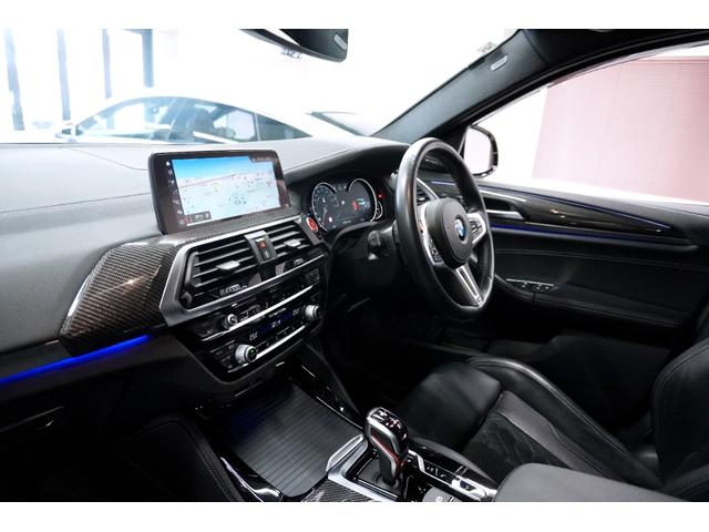 Ｘ４ Ｍ コンペティション　１オーナー　カーボンインテリア　純正２１インチＡＷ　ハーマンカードン　シートヒーター　ベンチレーター　３６０度カメラ　パワーテールゲート　ＣＤチェンジャー　禁煙車　車検令和８年５月まで（24枚目）