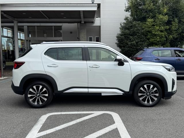 ＷＲ－Ｖ Ｚ＋　クリソナ　追突軽減ブレーキ　サイドエアバッグ　盗難防止システム　運転席エアバッグ　クルコン　横滑り防止　ＬＫＡ　フルオートエアコン　パワーウィンドウ　オートライト　パワーステアリング　キーフリー（4枚目）