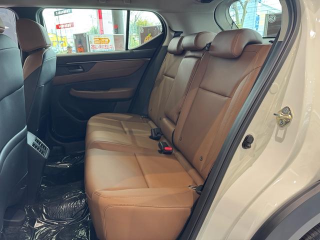 ＷＲ－Ｖ Ｚ＋　クリソナ　追突軽減ブレーキ　サイドエアバッグ　盗難防止システム　運転席エアバッグ　クルコン　横滑り防止　ＬＫＡ　フルオートエアコン　パワーウィンドウ　オートライト　パワーステアリング　キーフリー（13枚目）