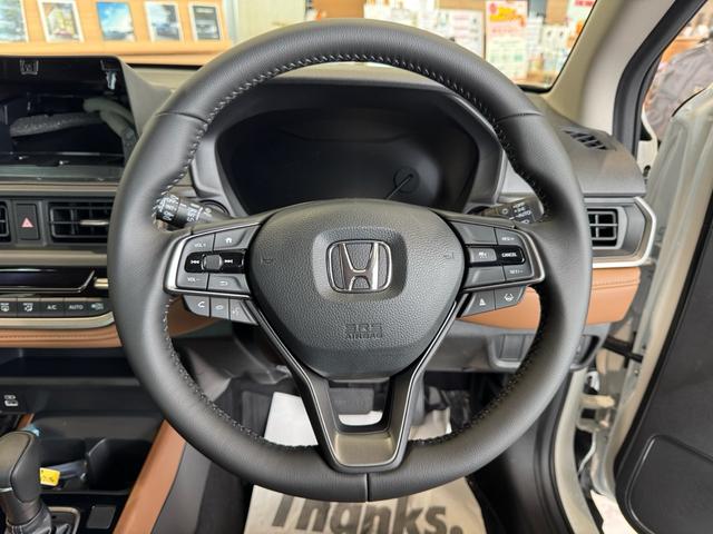 ＷＲ－Ｖ Ｚ＋　クリソナ　追突軽減ブレーキ　サイドエアバッグ　盗難防止システム　運転席エアバッグ　クルコン　横滑り防止　ＬＫＡ　フルオートエアコン　パワーウィンドウ　オートライト　パワーステアリング　キーフリー（15枚目）