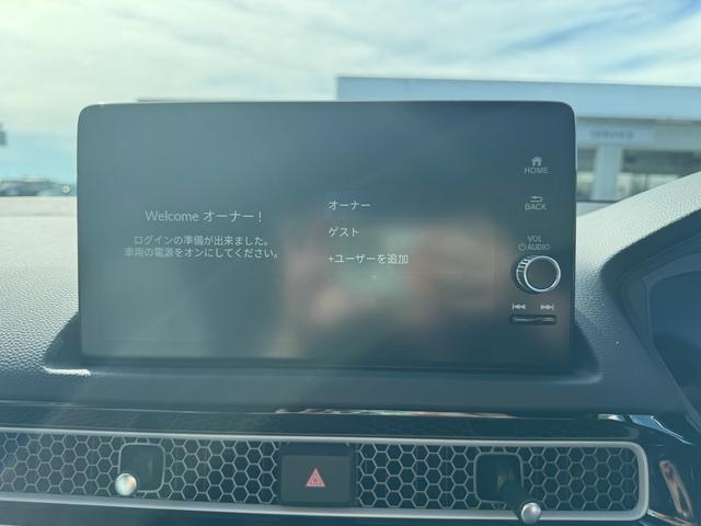 シビック ｅ：ＨＥＶ　ＬＸ　Ｈｏｎｄａ　Ｃ０ＮＮＥＣＴ対応ディスプレイオーディオ　ＥＴＣ　グレー内装　１８インチアルミホイル　シートヒーター（22枚目）