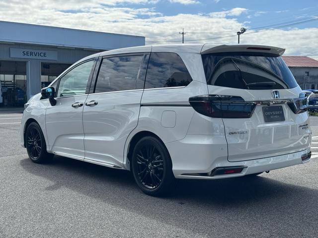 オデッセイハイブリッド e:HEVアブソルート・EXブラックエディション 純正11インチナビ ETC車載器 ハンズフリーパワーテールゲート サイドエアバック 車線逸脱警報 LEDライト インテリキー Wエアコン オートライト オットマン(9枚目)