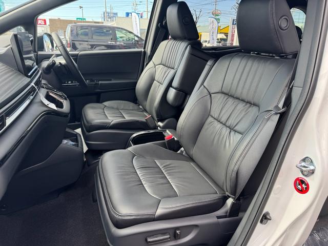 オデッセイハイブリッド e:HEVアブソルート・EXブラックエディション 純正11インチナビ ETC車載器 ハンズフリーパワーテールゲート サイドエアバック 車線逸脱警報 LEDライト インテリキー Wエアコン オートライト オットマン(12枚目)