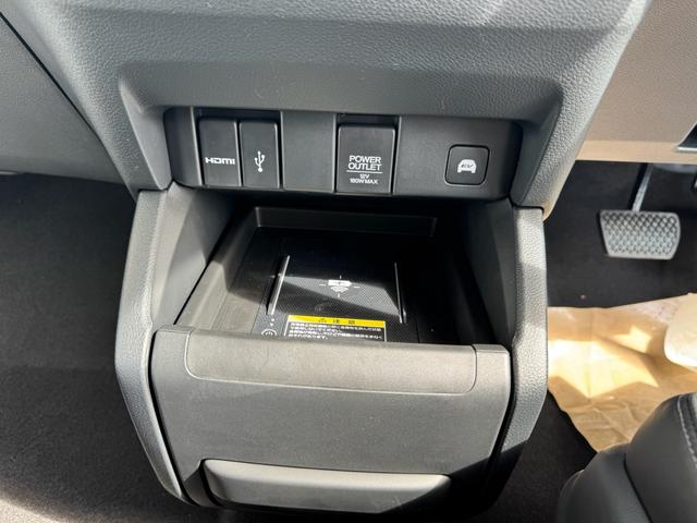 オデッセイハイブリッド e:HEVアブソルート・EXブラックエディション 純正11インチナビ ETC車載器 ハンズフリーパワーテールゲート サイドエアバック 車線逸脱警報 LEDライト インテリキー Wエアコン オートライト オットマン(20枚目)