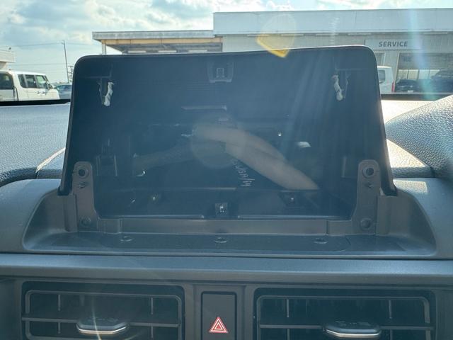 ＷＲ－Ｖ Ｚ＋　クリソナ　追突軽減ブレーキ　サイドエアバッグ　盗難防止システム　運転席エアバッグ　クルコン　横滑り防止　ＬＫＡ　フルオートエアコン　パワーウィンドウ　オートライト　パワーステアリング　キーフリー（10枚目）