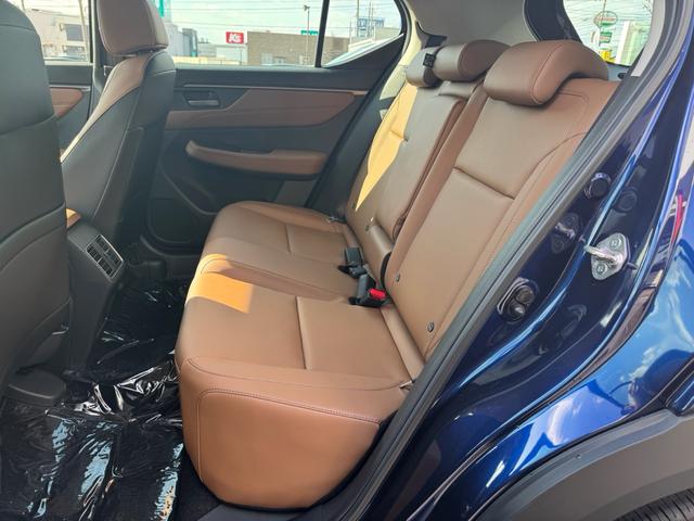 ＷＲ－Ｖ Ｚ＋　クリソナ　追突軽減ブレーキ　サイドエアバッグ　盗難防止システム　運転席エアバッグ　クルコン　横滑り防止　ＬＫＡ　フルオートエアコン　パワーウィンドウ　オートライト　パワーステアリング　キーフリー（13枚目）