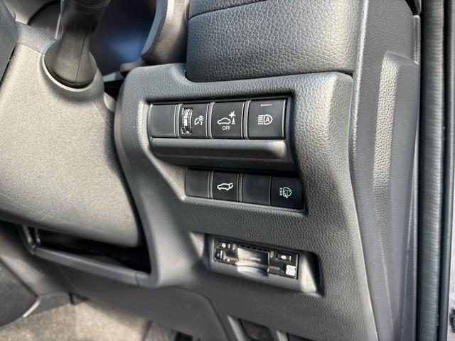 ランドクルーザー250 VX サンルーフ/ワンオーナー/安心降車アシスト/BSM/12.3型ディスプレイナビ/フルセグTV/パノラミックビューモニター/ルーフレール/デジタルインナーミラー/パワーバックドア/禁煙車/ETC2.0(28枚目)