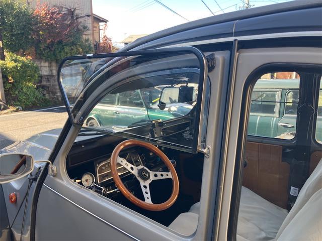 2CV6 チャールストン キャンバストップ(11枚目)