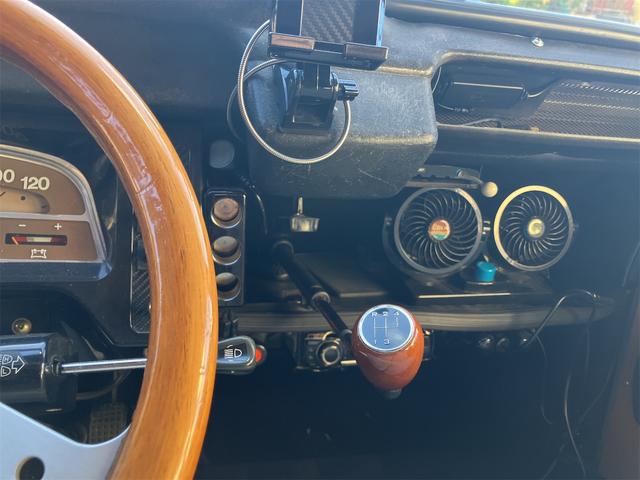 2CV6 チャールストン キャンバストップ(18枚目)