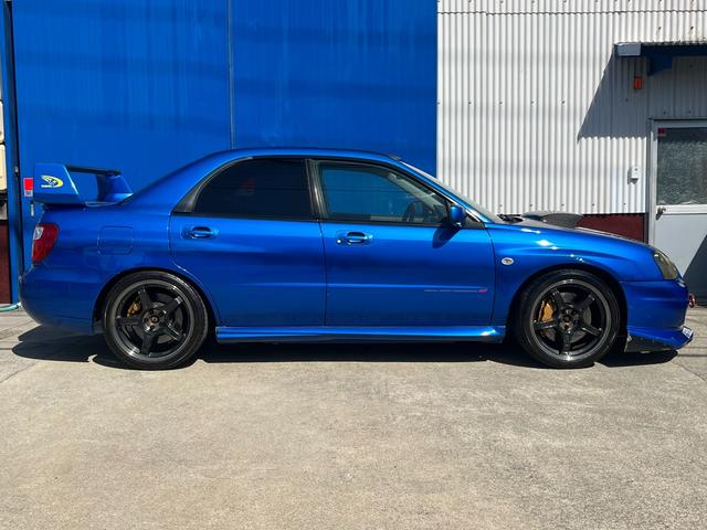 インプレッサ ＷＲＸ　ＳＴｉ　６速マニュアル　社外エキマニ　ＨＫＳキャタライザー　フジツボマフラー　チャージスピードカーボンボンネット　ＶＯＬＴＥＸバンパー　ＨＫＳ車高調　Ｄｅｆｉ追加メーター　ＳＳＲ１８インチアルミ　ブーコン（15枚目）