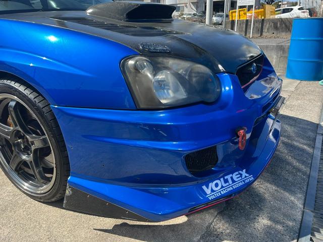 インプレッサ ＷＲＸ　ＳＴｉ　６速マニュアル　社外エキマニ　ＨＫＳキャタライザー　フジツボマフラー　チャージスピードカーボンボンネット　ＶＯＬＴＥＸバンパー　ＨＫＳ車高調　Ｄｅｆｉ追加メーター　ＳＳＲ１８インチアルミ　ブーコン（68枚目）