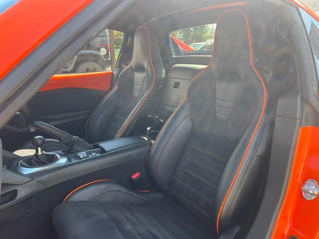 ロードスターRF 30周年記念車 1オーナー 国内139台限定車 専用ボディ色 6速MT マツダコネクト BOSEサウンド RAYS製17インチ専用ホイール オレンジブレンボキャリパー RECARO製専用シート マツダオプションエアロ(52枚目)