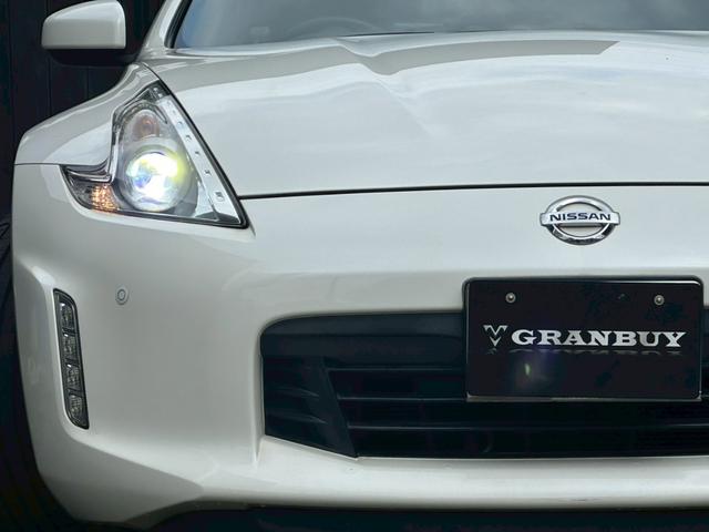フェアレディＺ バージョンＴ　スエードファブリックシート　クリアランスソナー　バックカメラ　シートヒーター　電動シート　メーカーオプションＨＤＤナビ　フルセグ　ＣＤ・ＤＶＤ再生　スマートキー　パドルシフト　ＢＯＳＥサウンド　ＥＴＣ（42枚目）