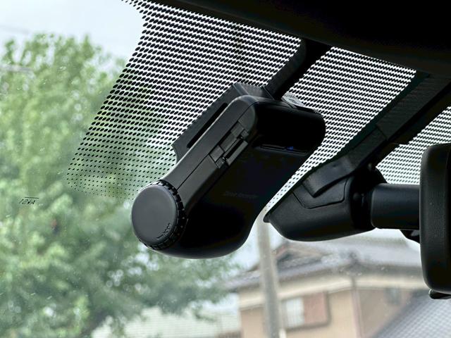 フェアレディＺ バージョンＴ　スエードファブリックシート　クリアランスソナー　バックカメラ　シートヒーター　電動シート　メーカーオプションＨＤＤナビ　フルセグ　ＣＤ・ＤＶＤ再生　スマートキー　パドルシフト　ＢＯＳＥサウンド　ＥＴＣ（49枚目）