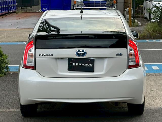 プリウス Ｓ　純正７インチ　ＳＤナビ　フルセグ　ＤＶＤ再生可能　バックカメラ　ＬＥＤヘッドライト　スマートキー　プッシュスタート　ステアリングスイッチ　ＥＴＣ車載器（15枚目）