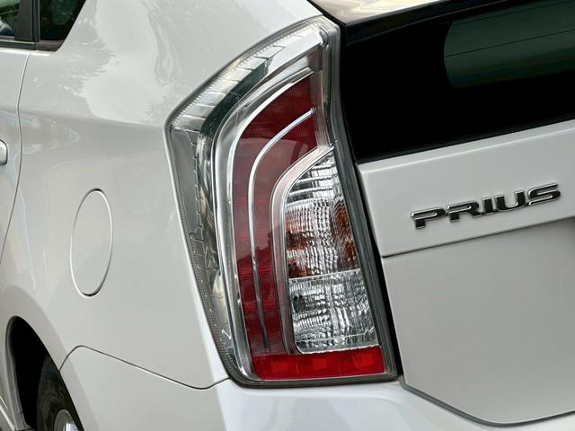 プリウス Ｓ　純正７インチ　ＳＤナビ　フルセグ　ＤＶＤ再生可能　バックカメラ　ＬＥＤヘッドライト　スマートキー　プッシュスタート　ステアリングスイッチ　ＥＴＣ車載器（33枚目）