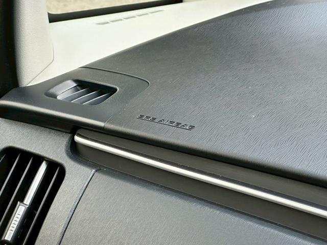 プリウス Ｓ　純正７インチ　ＳＤナビ　フルセグ　ＤＶＤ再生可能　バックカメラ　ＬＥＤヘッドライト　スマートキー　プッシュスタート　ステアリングスイッチ　ＥＴＣ車載器（68枚目）