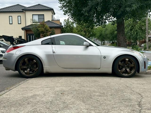 フェアレディZ ベースグレード GTウィング 6速MT車両 MOMOステアリング 純正アルミホイールブロンズ塗装 3連メーター ETC CD再生 エアコン パワーステアリング パワーウィンドウ(11枚目)