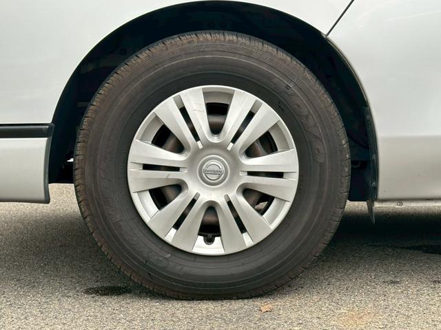 NV350キャラバンバン ロングプレミアムGX 純正HDDナビゲーション フルセグ バックカメラ ETC 助手席エアバック CD再生 スマートキー 電動格納ミラー マニュアルエアコン リアクーラーフォグライト(27枚目)