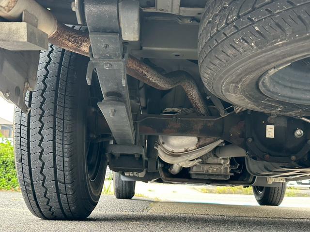 NV350キャラバンバン ロングプレミアムGX 純正HDDナビゲーション フルセグ バックカメラ ETC 助手席エアバック CD再生 スマートキー 電動格納ミラー マニュアルエアコン リアクーラーフォグライト(33枚目)