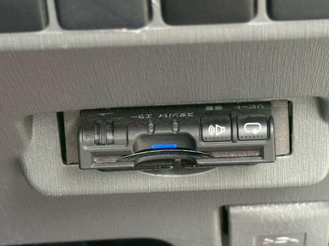 プリウスアルファ S TRDエアロ ALPINE9インチナビゲーション フルセグ CD・DVD再生 ETC スマートキー フォグライト ステリモ 純正16インチアルミホイール 電動格納ミラー EV/ECO/POWERモード(8枚目)