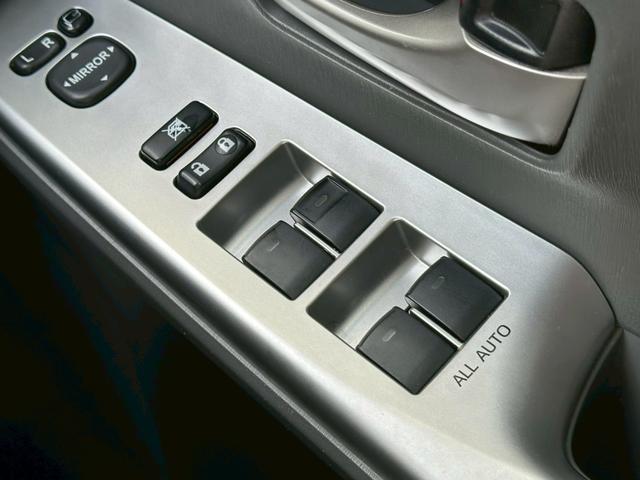 プリウスアルファ S TRDエアロ ALPINE9インチナビゲーション フルセグ CD・DVD再生 ETC スマートキー フォグライト ステリモ 純正16インチアルミホイール 電動格納ミラー EV/ECO/POWERモード(68枚目)