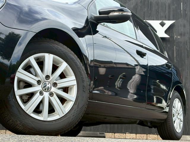 ゴルフ ＴＳＩトレンドライン　バックカメラ　フルセグ　ＥＴＣ　カロッチェリア７インチナビ　ＣＤ・ＤＶＤ再生　ドライブレコーダー　純正１５インチアルミホイール　パワーステアリング　パワーウィンドウ　フォグライト（17枚目）