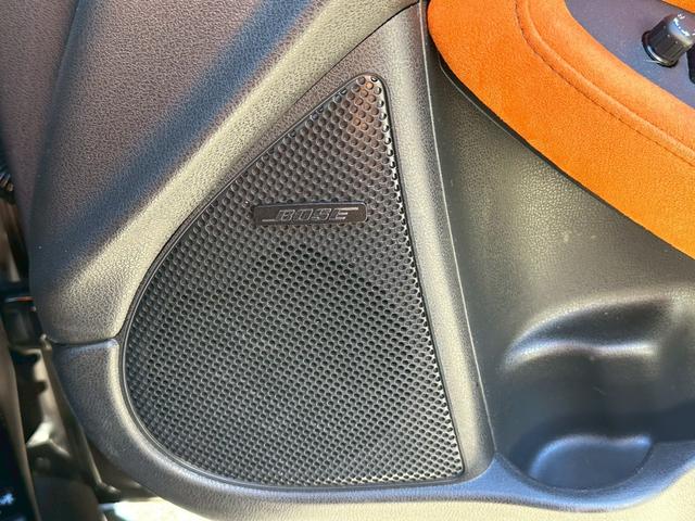 フェアレディＺ バージョンＴ　全塗装ブラック　部分ゴールド塗装　本革ブラウンシート　シートヒーター　ＢＯＳＥサウンド　電動シート　ＣＤ・ＤＶＤ再生　スマートキー　純正１８インチアルミホイール　パドルシフト　ＥＴＣ　３連メーター（7枚目）