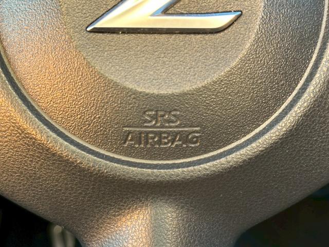 フェアレディＺ バージョンＴ　全塗装ブラック　部分ゴールド塗装　本革ブラウンシート　シートヒーター　ＢＯＳＥサウンド　電動シート　ＣＤ・ＤＶＤ再生　スマートキー　純正１８インチアルミホイール　パドルシフト　ＥＴＣ　３連メーター（66枚目）